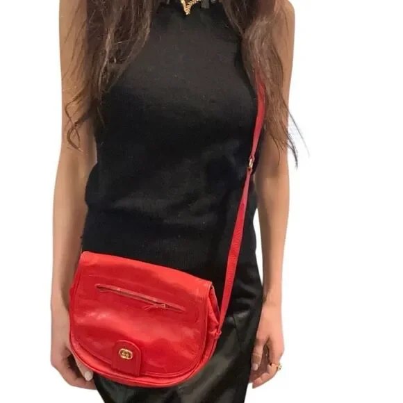 Gucci red leather gold hardware logo crossbody bag - Picture 3 of 14